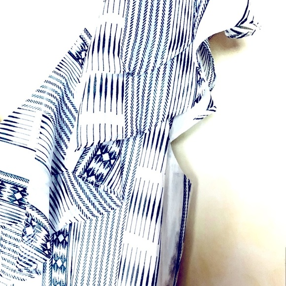 WAYF Chelsea Ruffle Chiffon
High/low Dress in White and Black - Picture 6 of 10